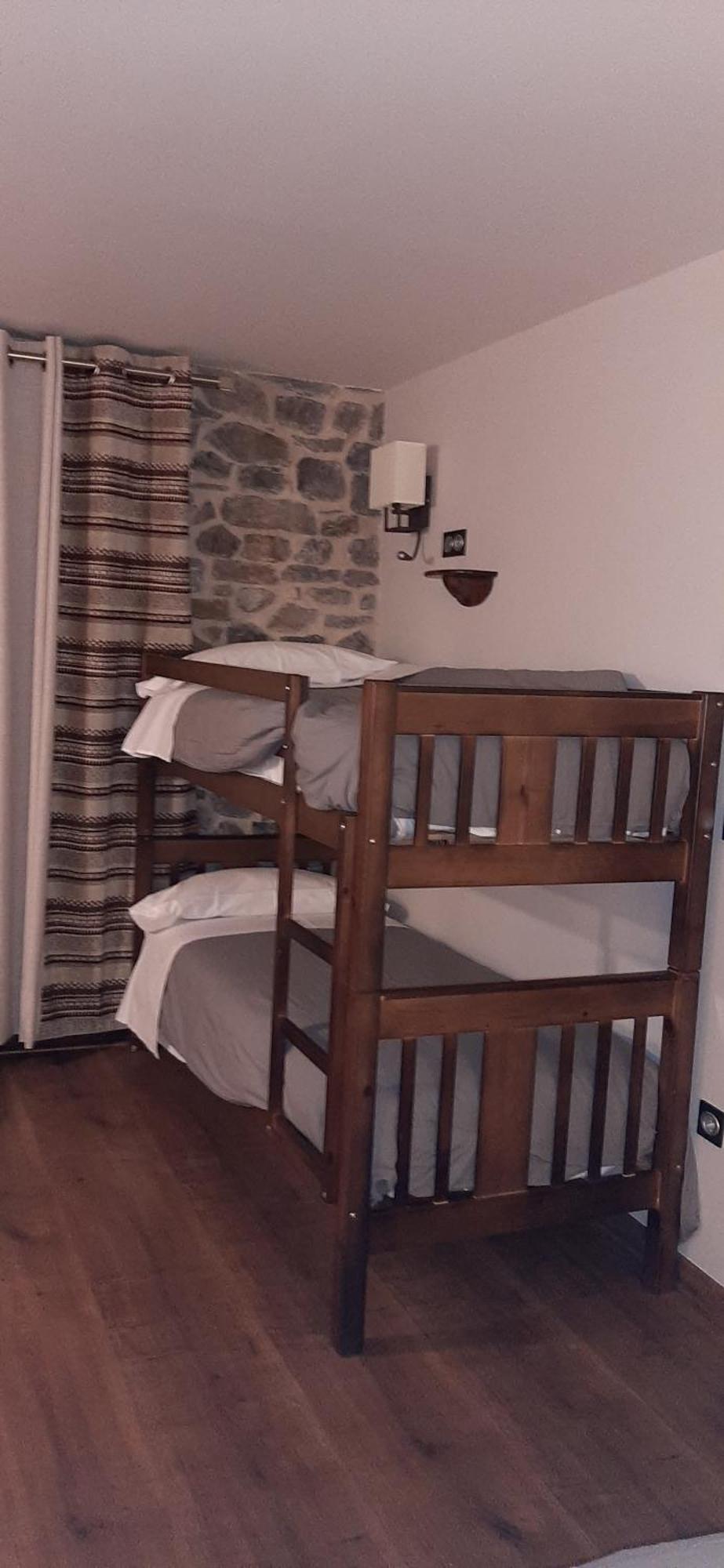 Hostel-Albergue Monte Perdido Torla Rom bilde