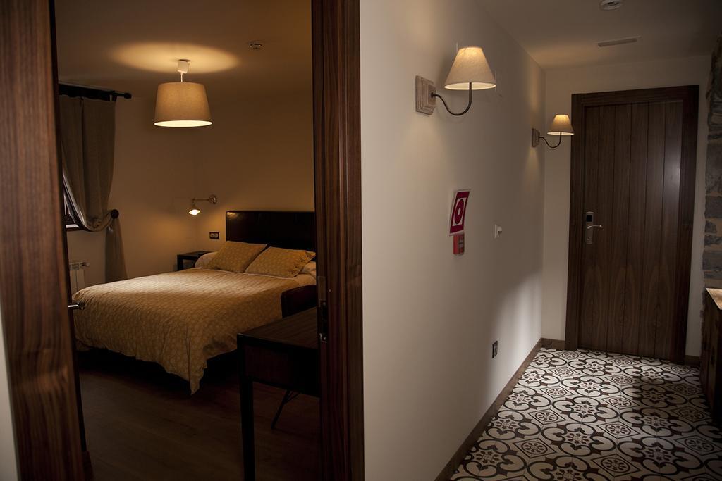 Hostel-Albergue Monte Perdido Torla Rom bilde
